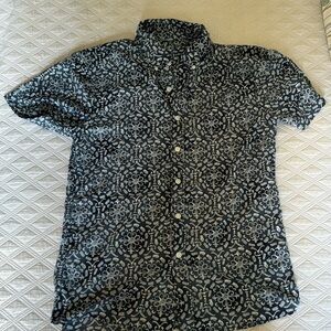 Abercombie performance fabric button down